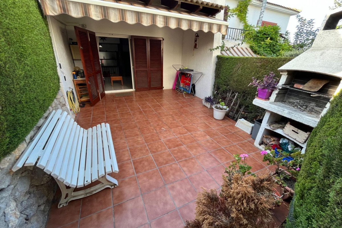 Venta de chalet adosado en  Travesía de l'Ermita , Calafell photo 3