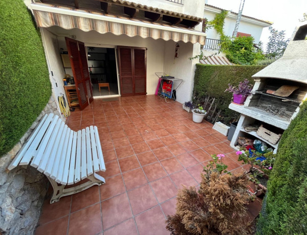 Chalet adosado en venta en  Travesía de l'Ermita , Calafell photo 3
