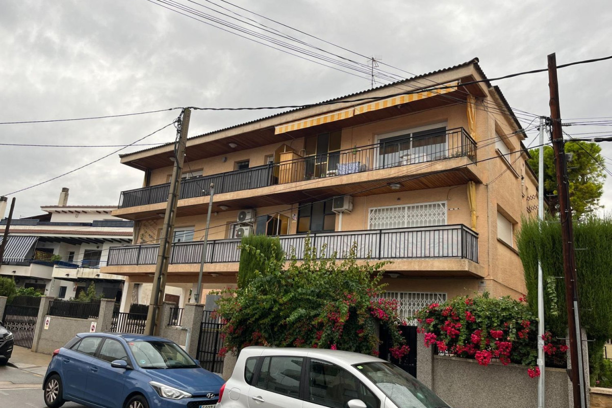 Продажа квартиры на Calle Joan Maragall, Калафель
photo 3