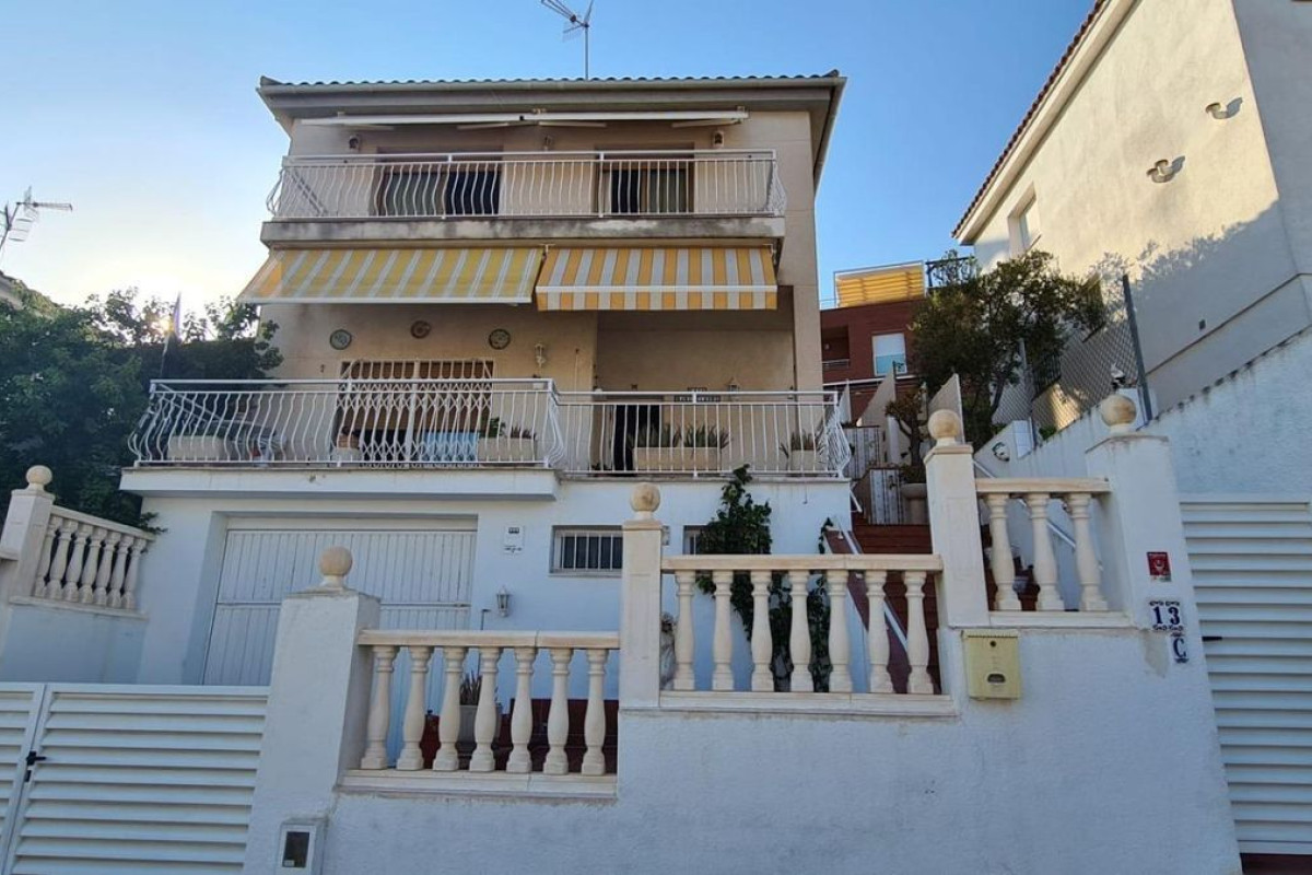 Sale of independent chalet in Segur de Calafell, Calafell
photo 5