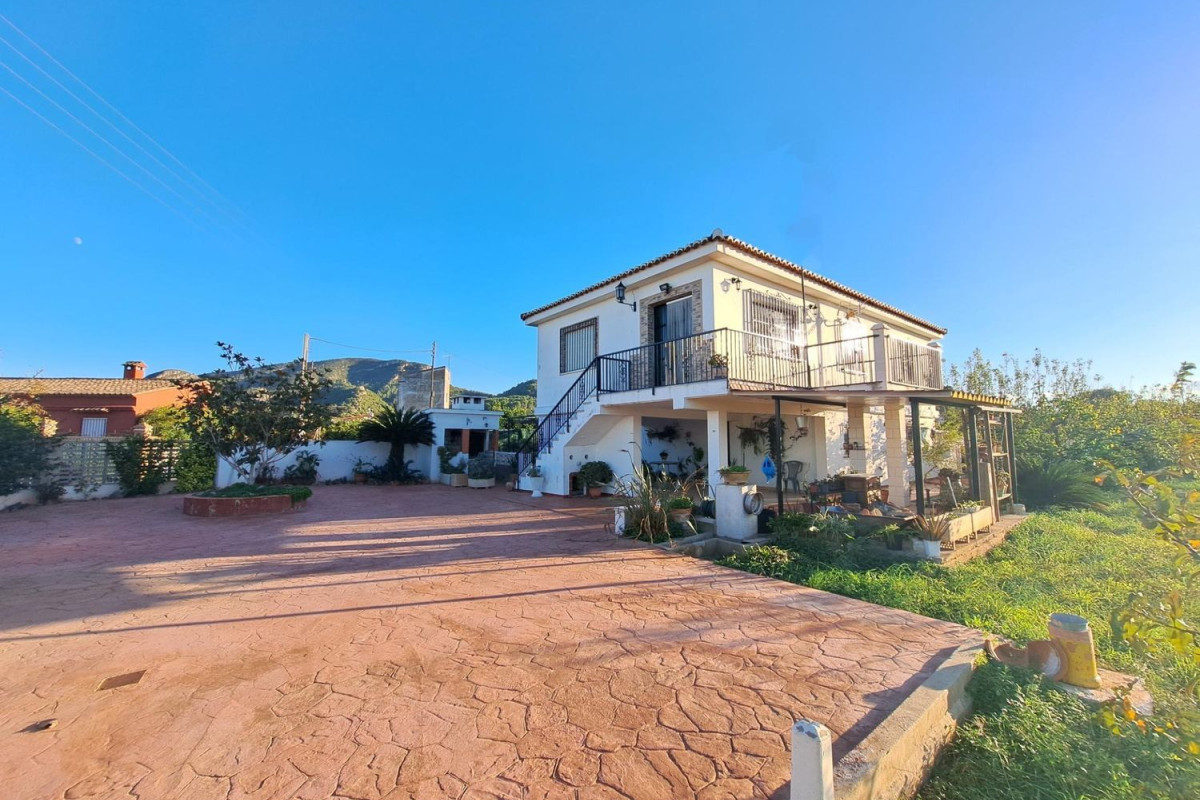 Venta de chalet independiente en Plaza Poligono 11, Alzira
 photo 2