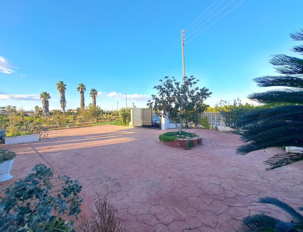 Chalet independiente en venta en  Plaza Poligono 11, Alzira photo 3