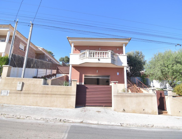 Detached villa for sale in  Avenida Espanya, Calafell photo 1