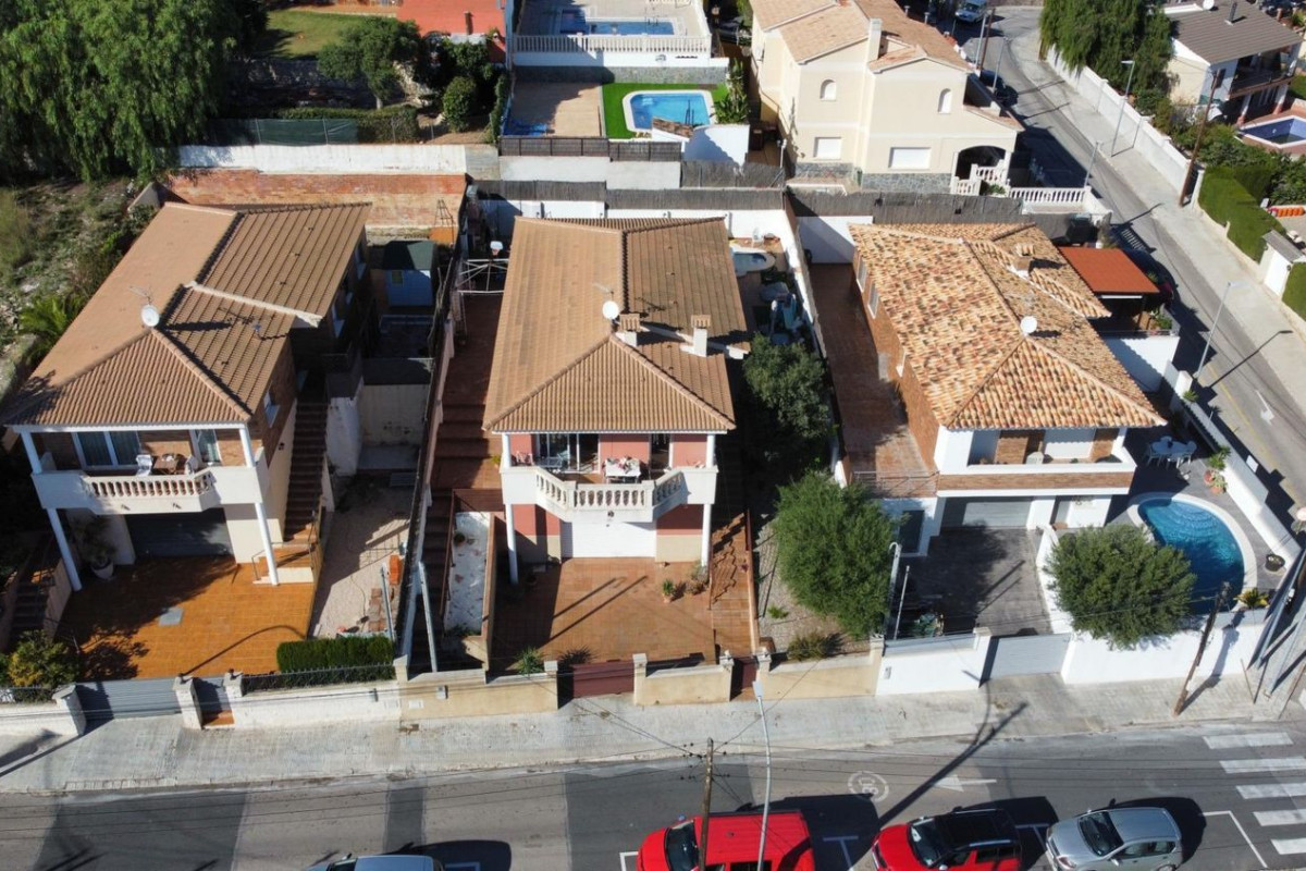 Sale of independent chalet in Avenida Espanya, Calafell
 photo 2