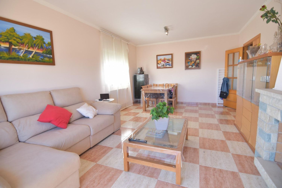 Sale of independent chalet in Avenida Espanya, Calafell
 photo 5