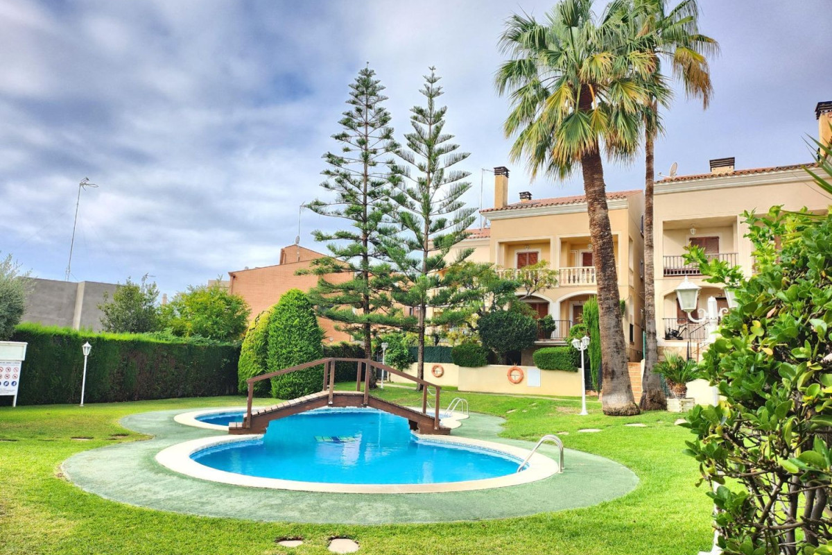 Sale of townhouse in Saint George-Babylon , Torredembarra photo 4