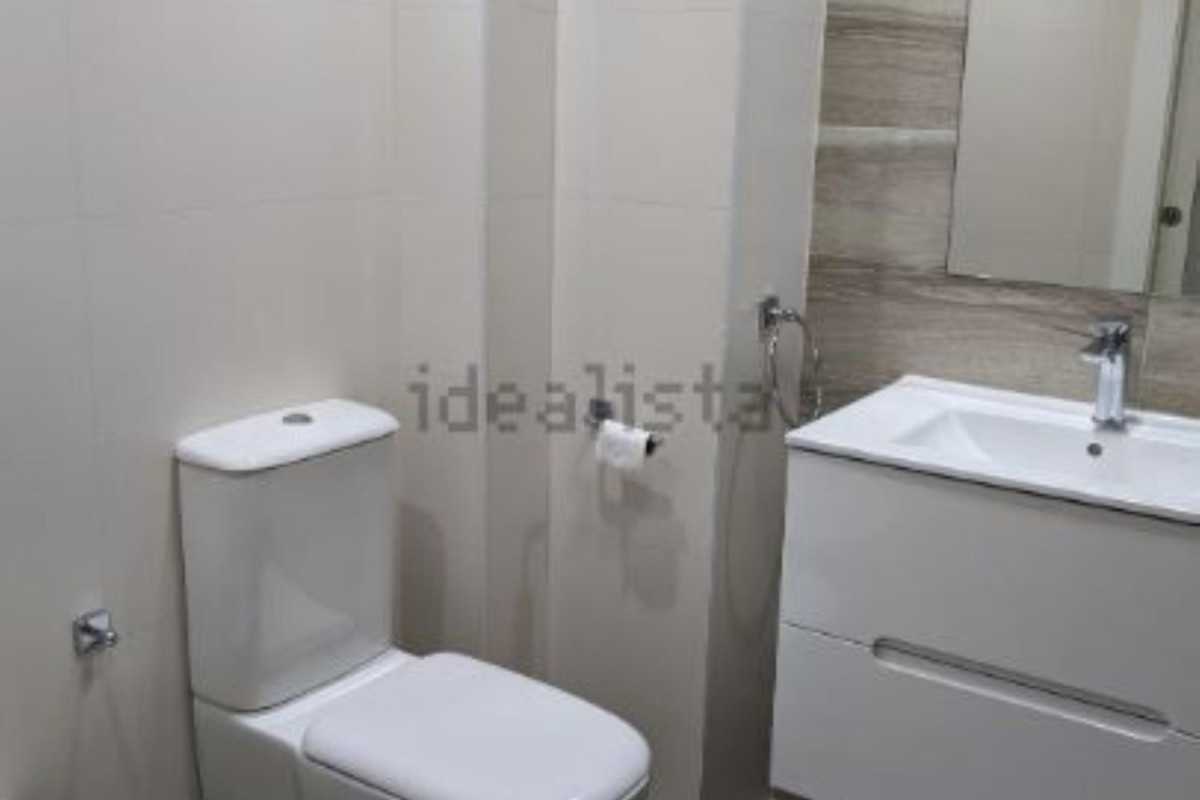 Sale of apartment in Av. de la Constitución, Valencia
photo 4