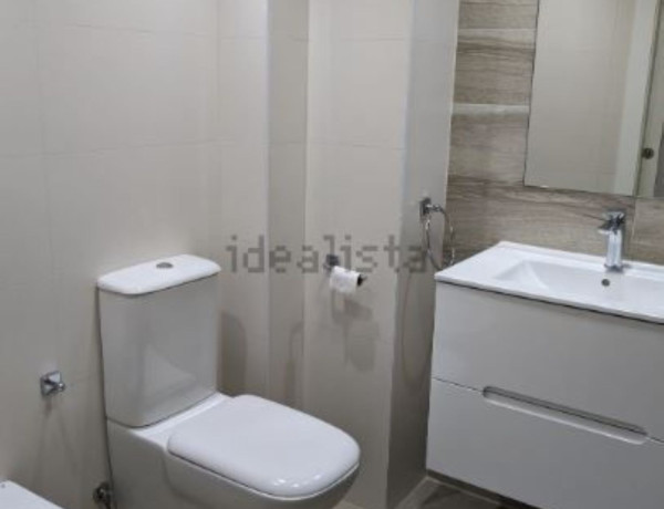 Piso en venta en  Av. de la Constitución, València photo 4