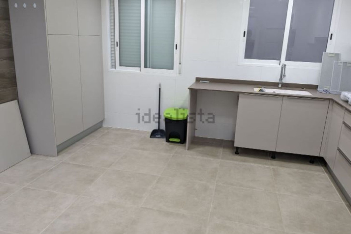 Sale of apartment in Av. de la Constitución, Valencia
photo 5