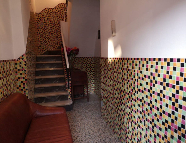 Chalet independiente en venta en Centro , Algeciras thumbnail 2