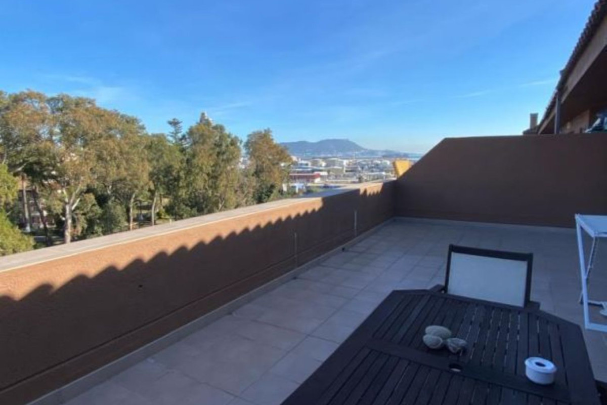 Penthouse sale in  Center , Algeciras photo 2