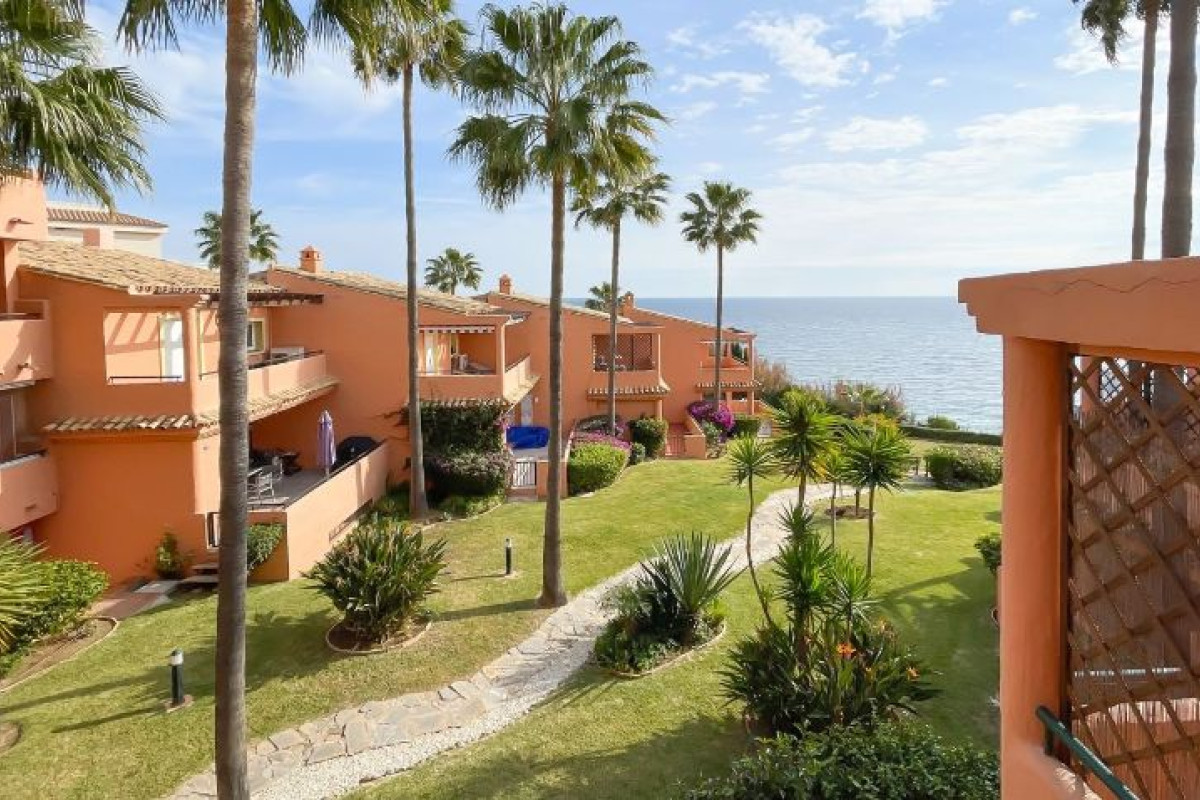 Sprzedaż mieszkania w Calle de la Amistad, Estepona
photo 1