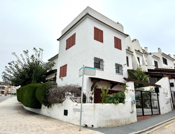 Chalet adosado en venta en  Travesía de l'Ermita, 1 , Calafell photo 4