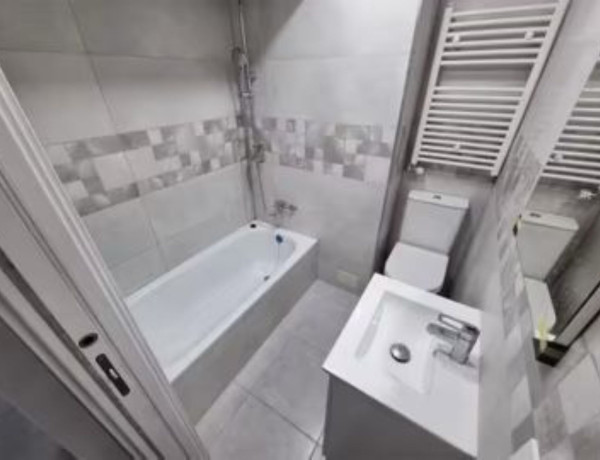 Apartment for sale in  Calle Alejandro Yagüe, 3, Burgos photo 4