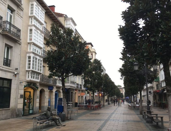 Apartment for sale in Calle Eduardo Dato, 34, Vitoria-Gasteiz photo 1