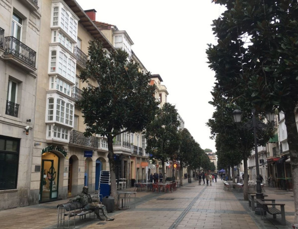 Apartment for sale in Calle Eduardo Dato, 34, Vitoria-Gasteiz thumbnail 1