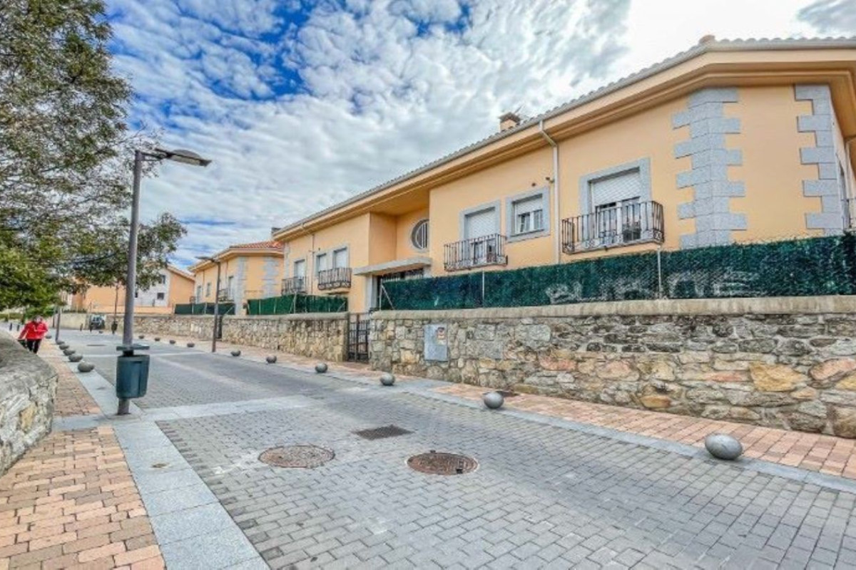 Venta de garaje en Villalba Pueblo , Collado Villalba photo 2