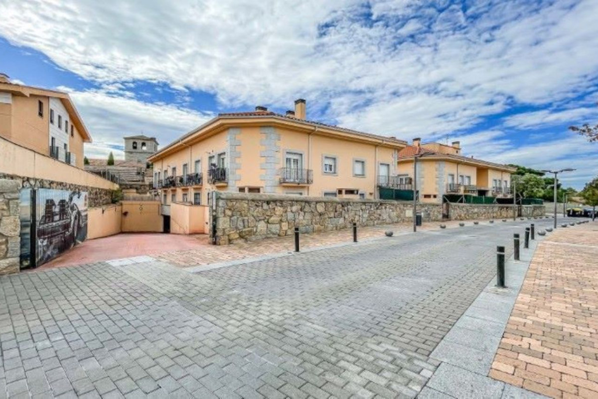 Venta de garaje en Villalba Pueblo , Collado Villalba photo 3