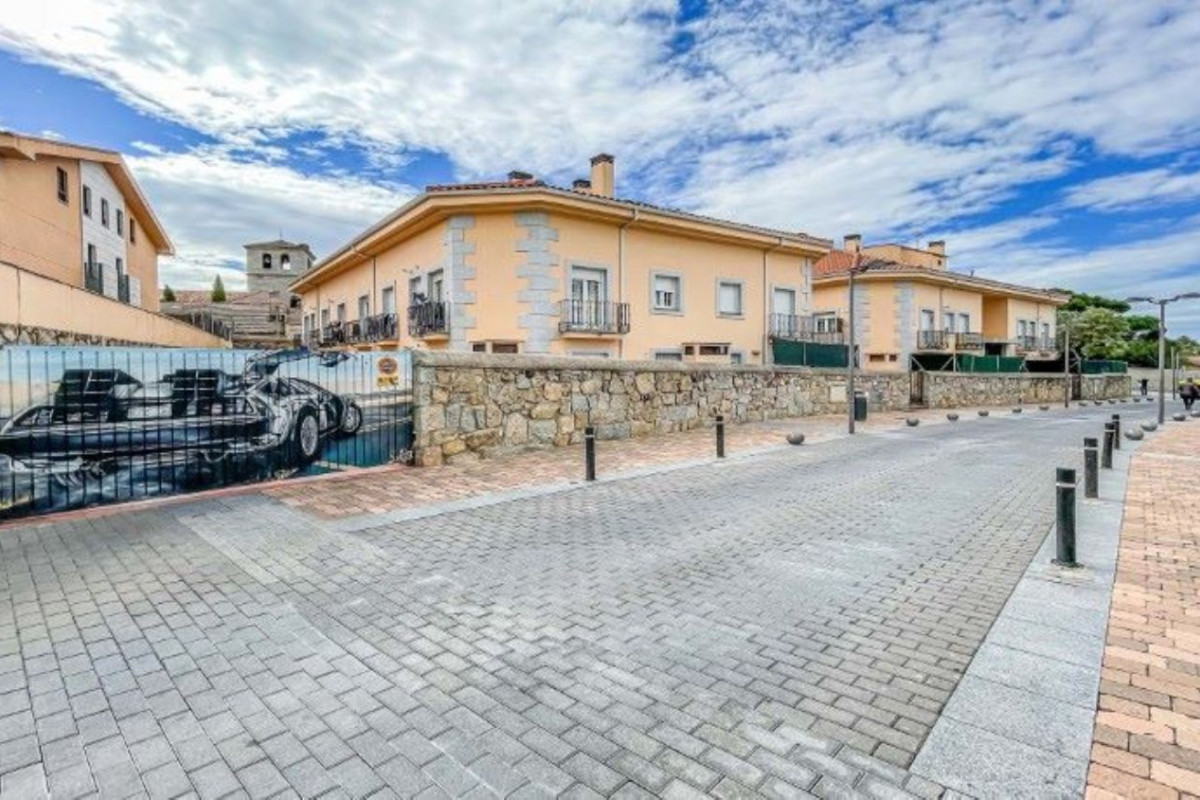 Venta de garaje en Villalba Pueblo , Collado Villalba photo 4