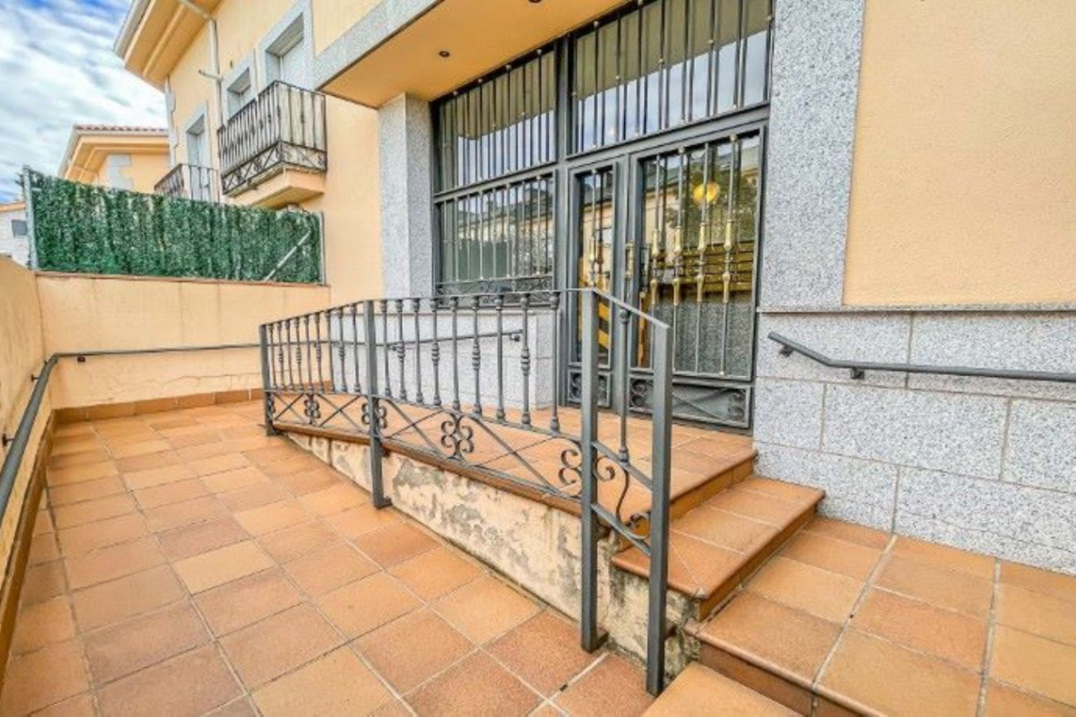 Venta de garaje en Villalba Pueblo , Collado Villalba photo 5