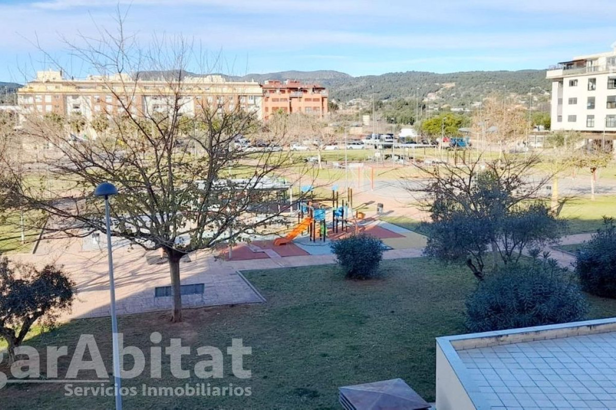 Piso en venta en calle Moncofa, Wave
photo 3
