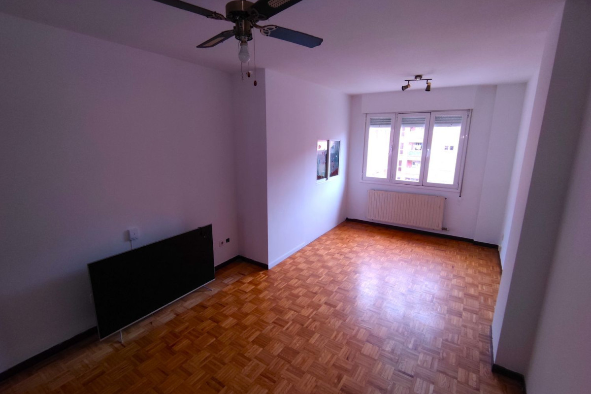 Продажа квартиры на Calle Estella, Витория-Гастейс
photo 3