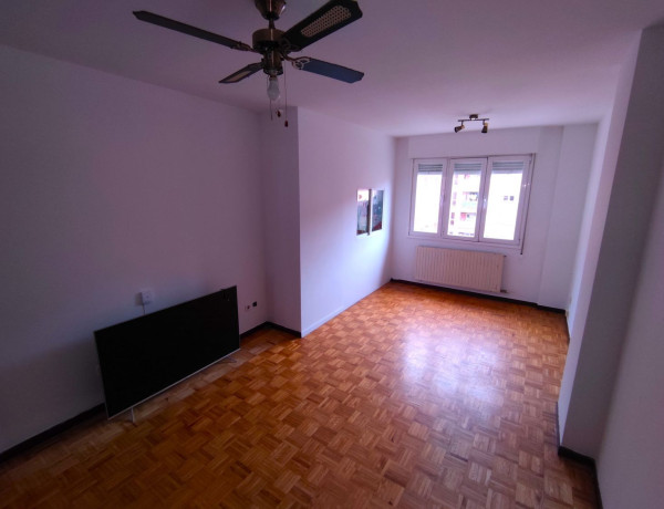 Piso en venta en  Calle Estella, Vitoria-Gasteiz photo 3