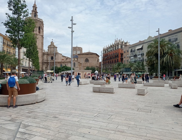 Piso en venta en Ciutat Vella , València thumbnail 1