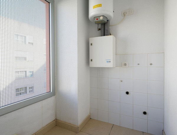 Продажа квартиры в Calle Actriz Patricia Medina, 51, Las Palmas de Gran Canaria thumbnail 1