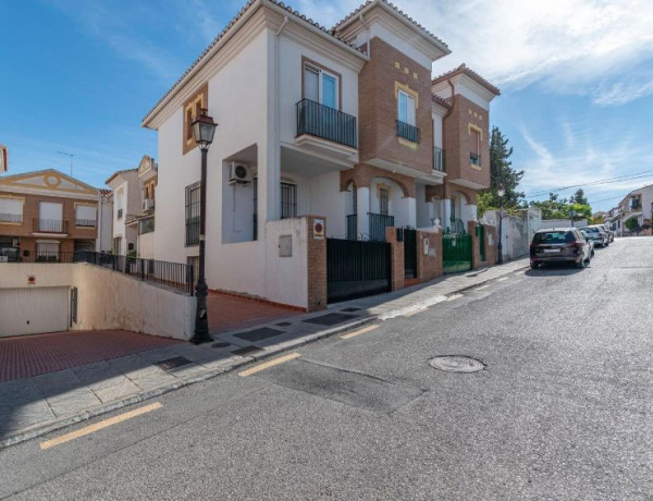 Semi-detached house for sale in Calle Almendros , La Zubia photo 1