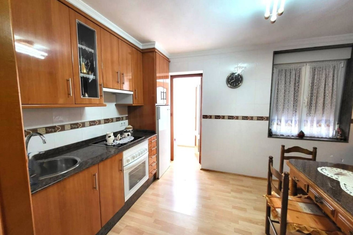 Piso en venta en calle Río Piles, 1, Лавиана
photo 1