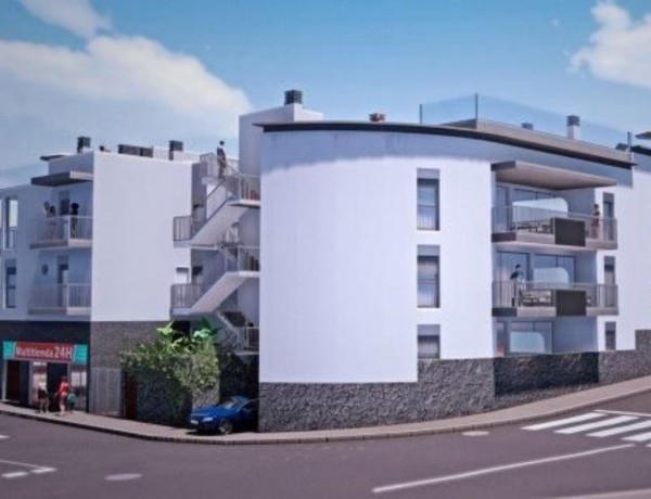 Piso en venta en Calle Jarcias con Calle la Borda s/n, Adeje thumbnail 1