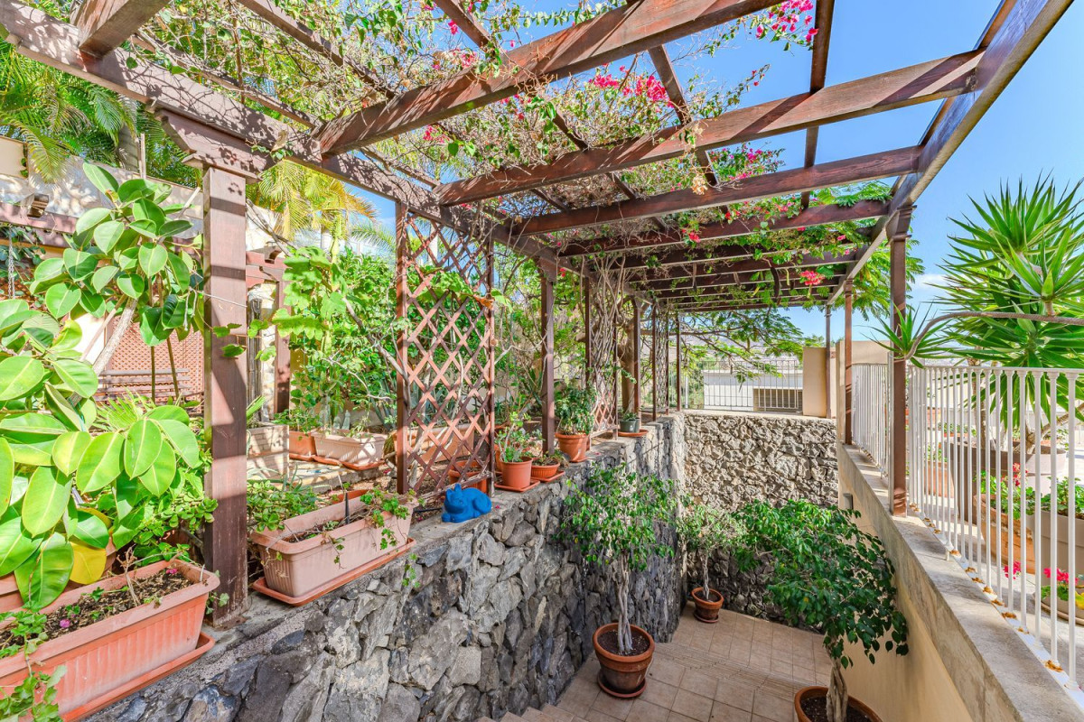 Sale of independent chalet in Calle Alcojora, Adeje
photo 5