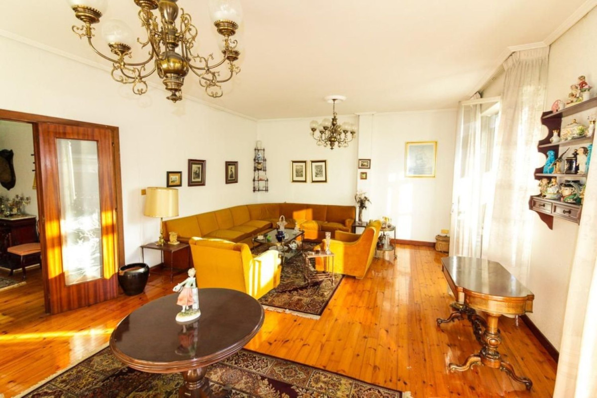 Продажа квартиры на Пуэрто Чико, Сантандер
photo 1