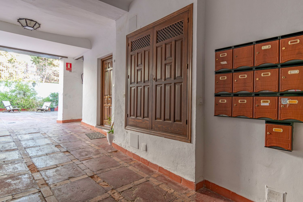 Продажа квартиры на Callejón de Aynadamar, Гранада
photo 3