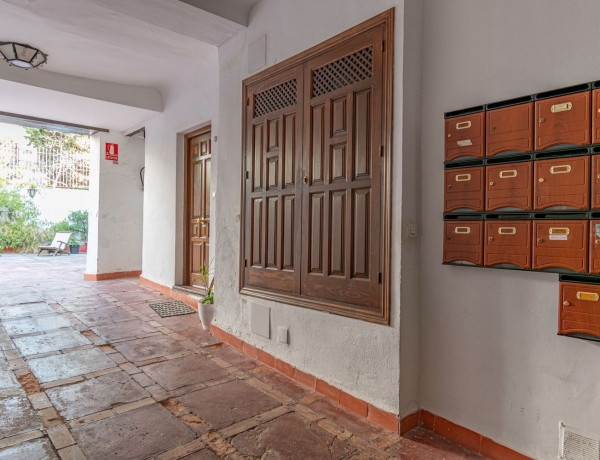 Продажа квартиры в Callejón de Aynadamar, Granada thumbnail 2