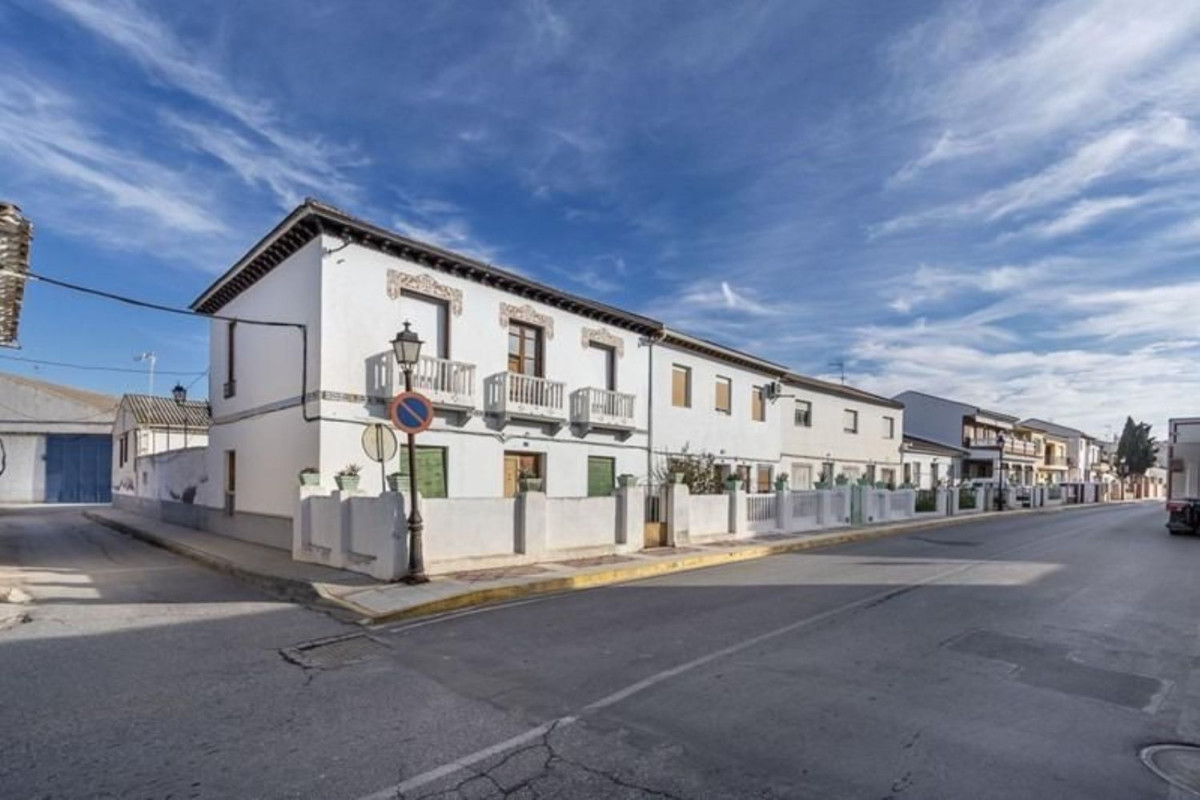 Casa o chalet independiente en venta en avenida de Andalucía, Fuente Vaqueros
photo 1