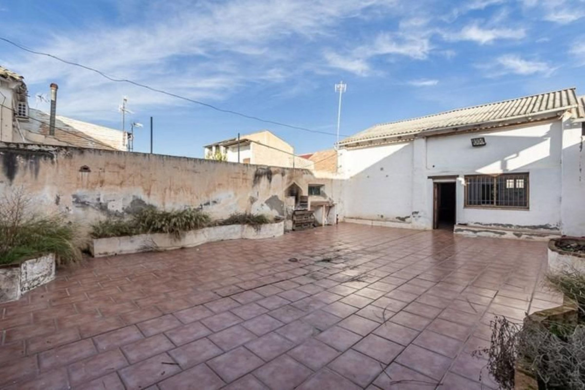 Casa o chalet independiente en venta en avenida de Andalucía, Fuente Vaqueros
photo 4