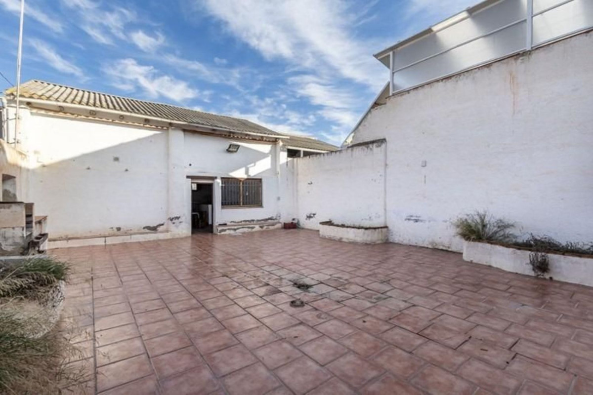 Casa o chalet independiente en venta en avenida de Andalucía, Fuente Vaqueros
photo 5