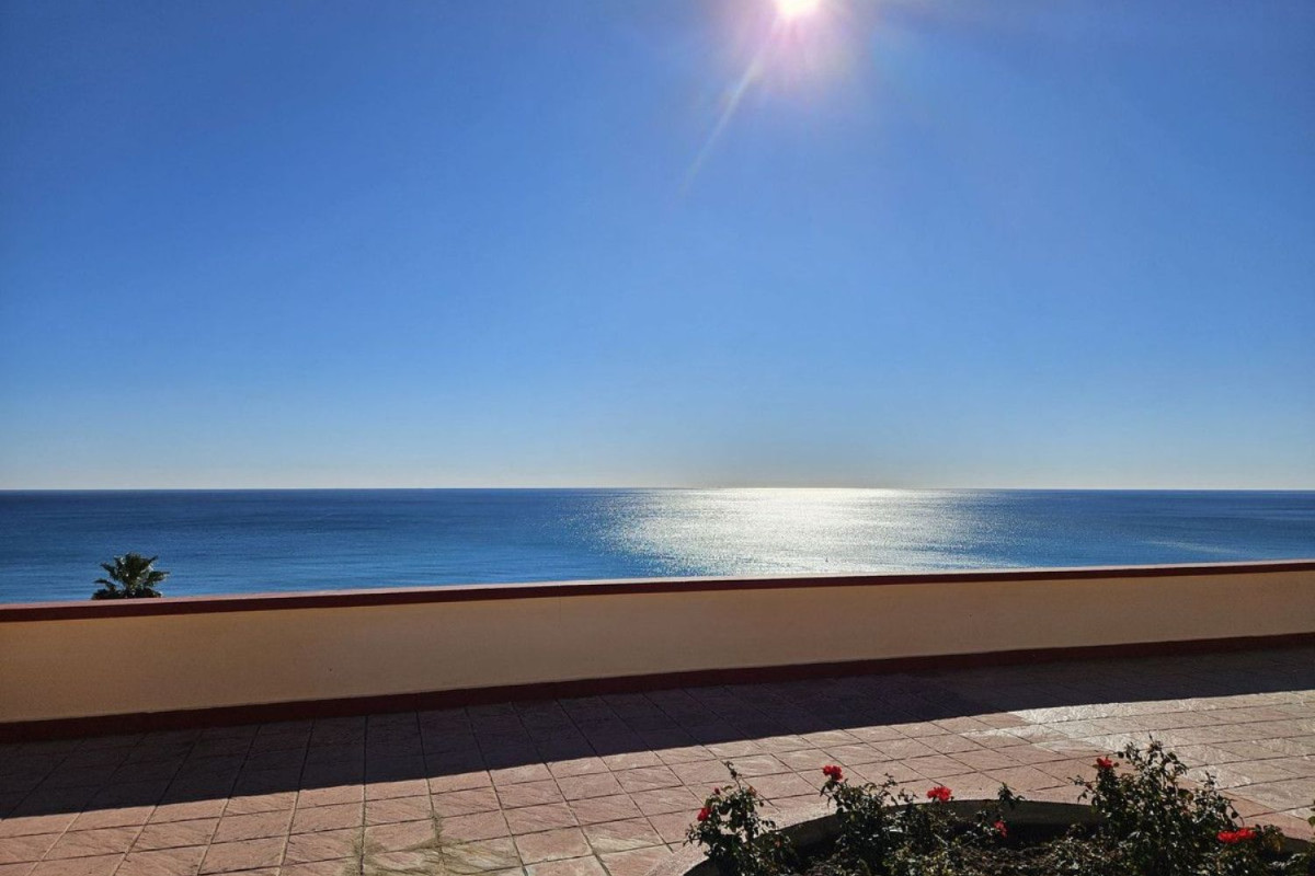 Sale of apartment in Calle de Alemania, 1, Benalmádena
photo 1