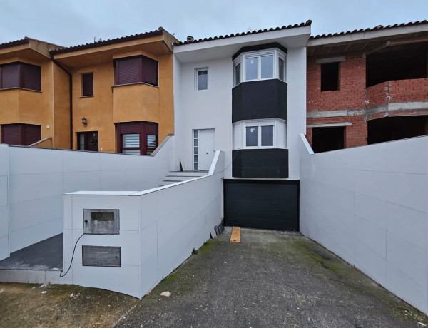 Semi-detached house for sale in , Moriñigo photo 1