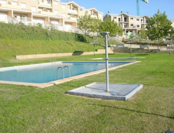 Chalet adosado en venta en  Calle del Mestre Villar , Alzira photo 1
