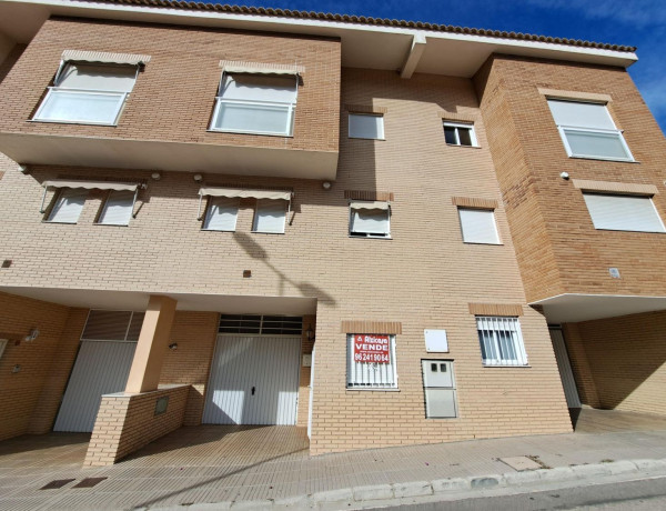 Chalet adosado en venta en  Calle del Mestre Villar , Alzira photo 3