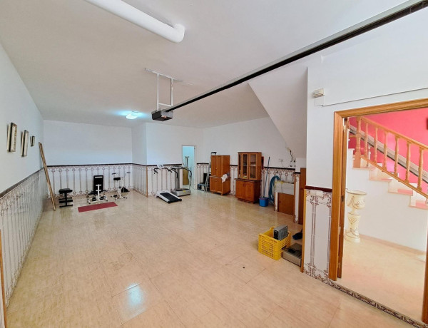 Chalet adosado en venta en  Calle del Mestre Villar , Alzira photo 4