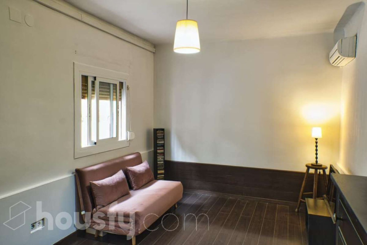 Продажа квартиры на Calle Mont-Ras, Госпиталет-де-Льобрегат
 photo 2
