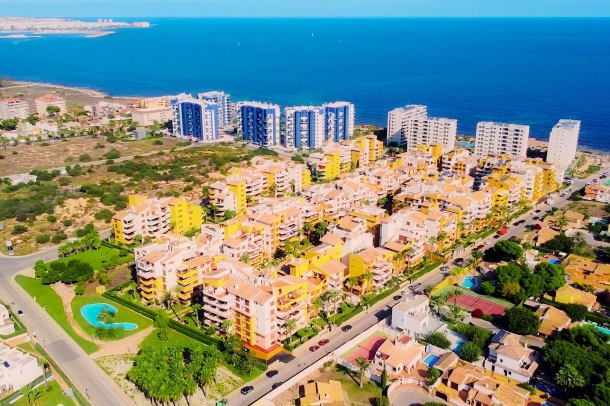 Sale of ground in Urbanización Punta Prima, Torrevieja
 photo 2