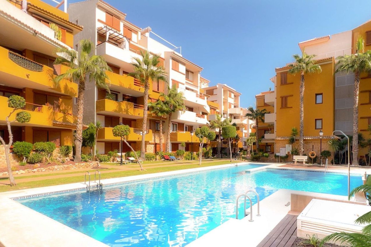 Sale of ground in Urbanización Punta Prima, Torrevieja
 photo 3