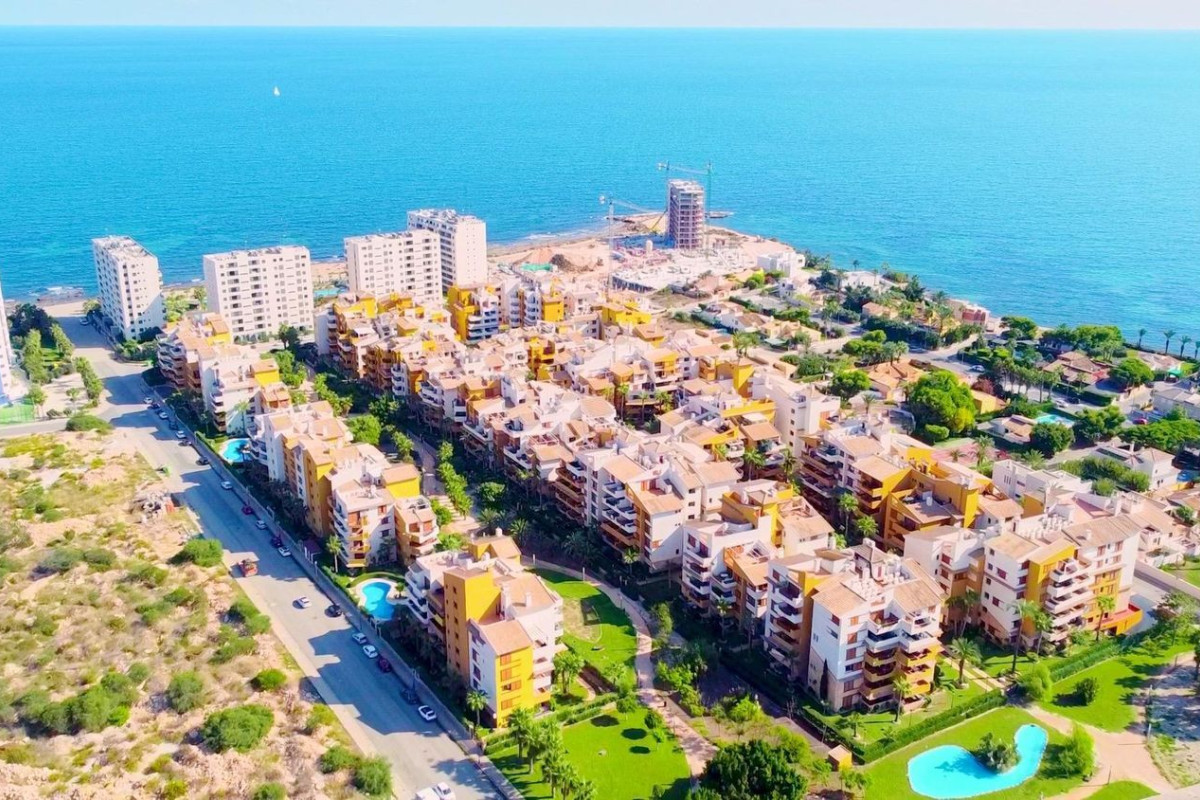 Sale of ground in Urbanización Punta Prima, Torrevieja
 photo 5