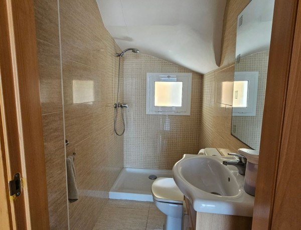 Semi-detached house for sale in Calle Mirador de Barà, 11 , Roda de Berà thumbnail 1
