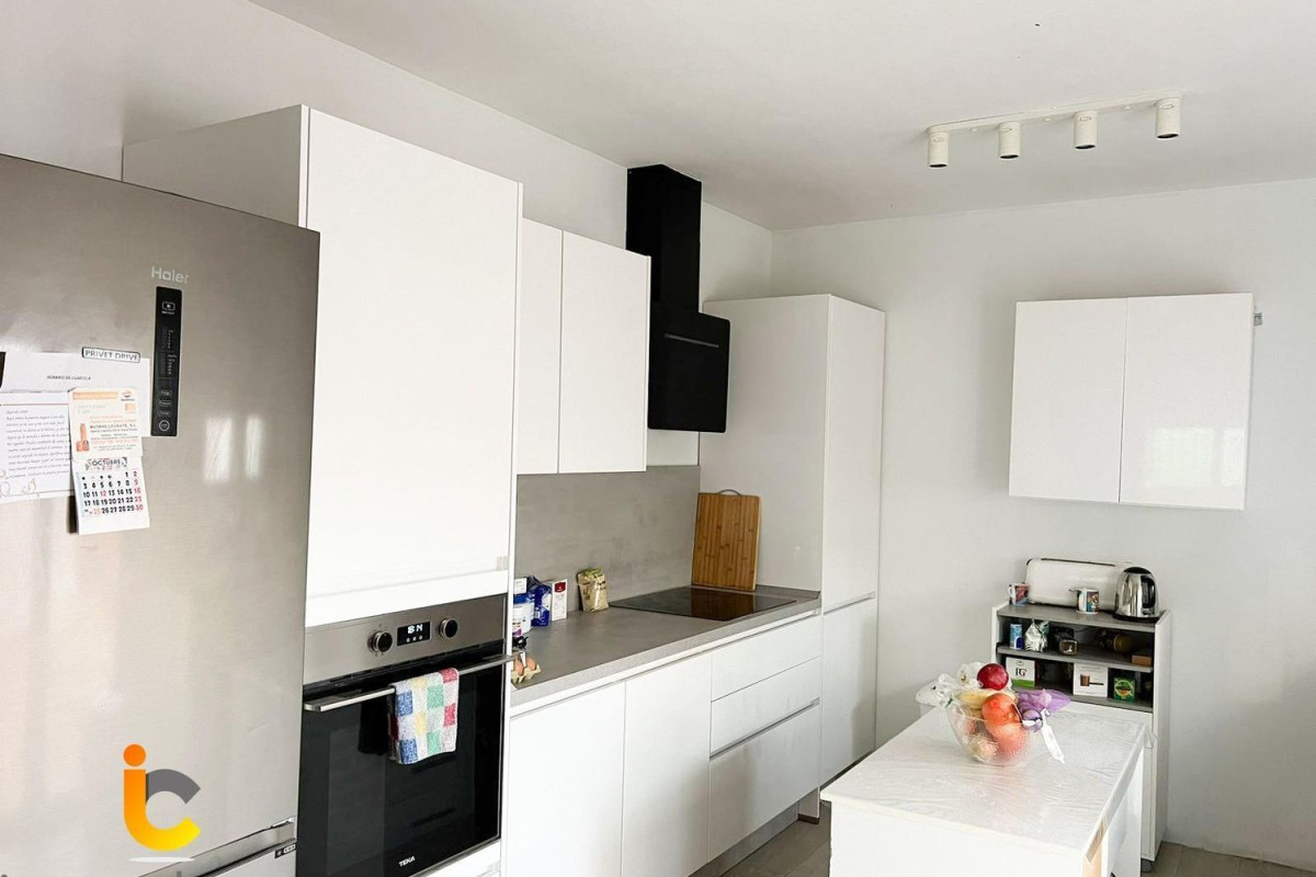 Продажа отдельного шале в , Лос-Барриос photo 4